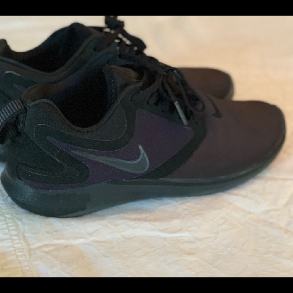 Nike women’s running shoes size 9